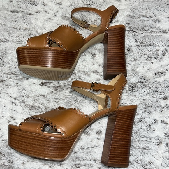 Michael Kors Jessie Sandals Brown Platform Heels Buckle Eyelet - Picture 4 of 5